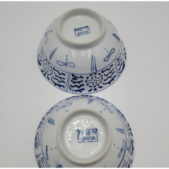 Three Hand Painted Porcelain Blue and White Nesting Chinese Rice Bowls - Picture 9 of 13